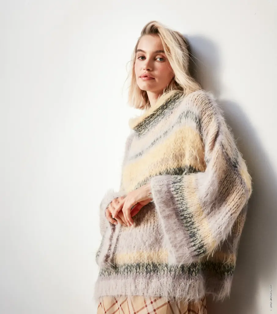Oversized trui met streepmotief en superbrede mouwen in Basta & Nebbia | Lana Grossa