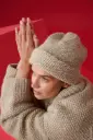 Muts met gerstekorrelmotief in Chapeau | Lana Grossa